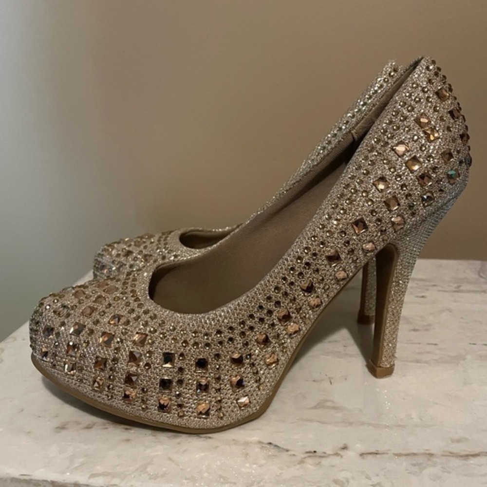 Delicacy Gold Heels